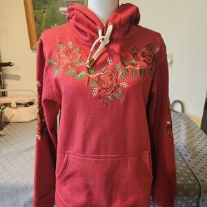 Maos Ñucanchipak Rose Embroidered Hoodie - Red